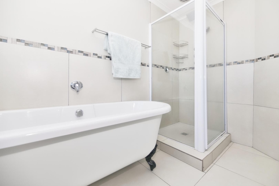 5 Bedroom Property for Sale in Vermont Western Cape